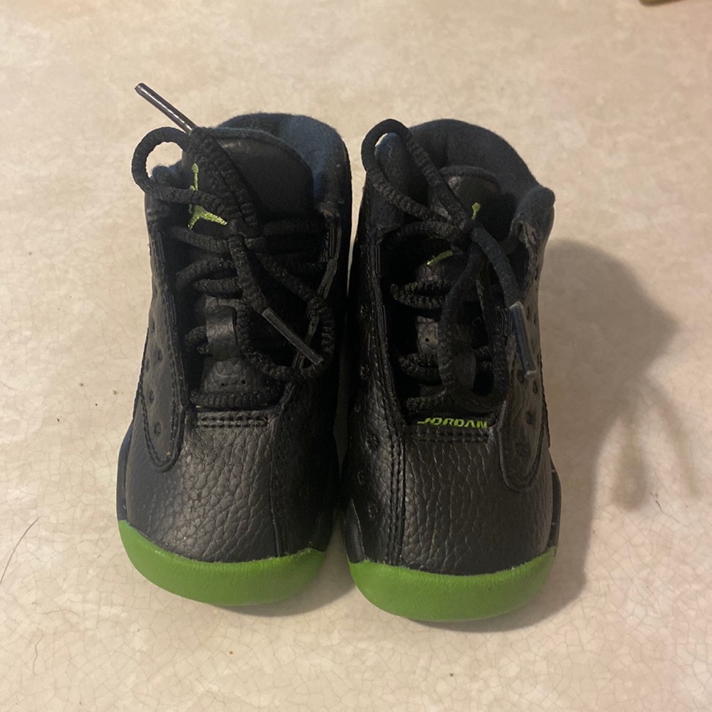 Baby Black/ Green Jordan 13 Size 5c